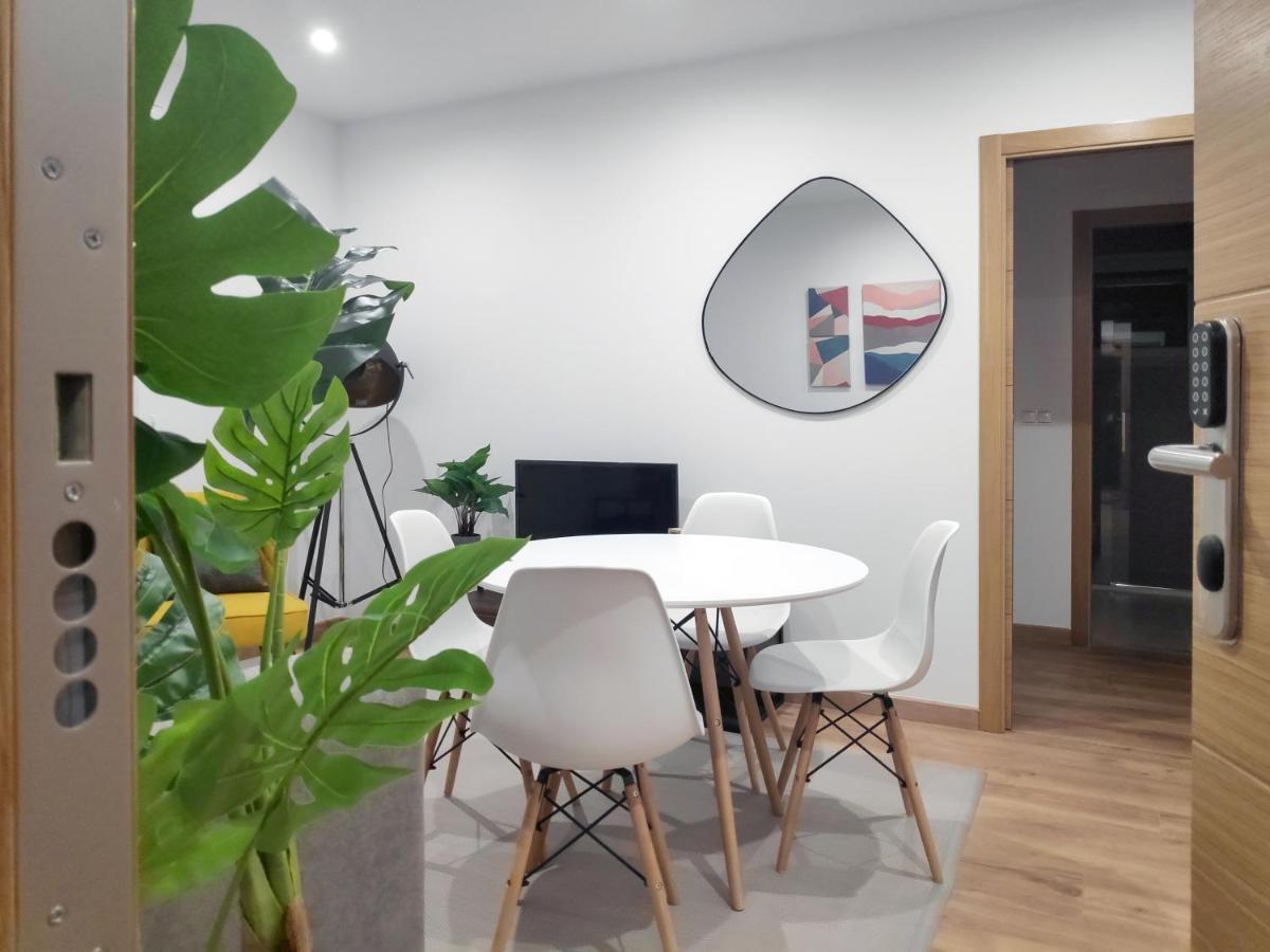 Apartamentos Rey By Como En Casa Сантьяго-де-Компостела Екстер'єр фото
