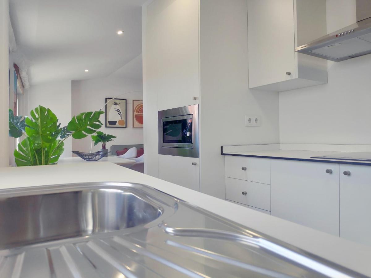 Apartamentos Rey By Como En Casa Сантьяго-де-Компостела Екстер'єр фото