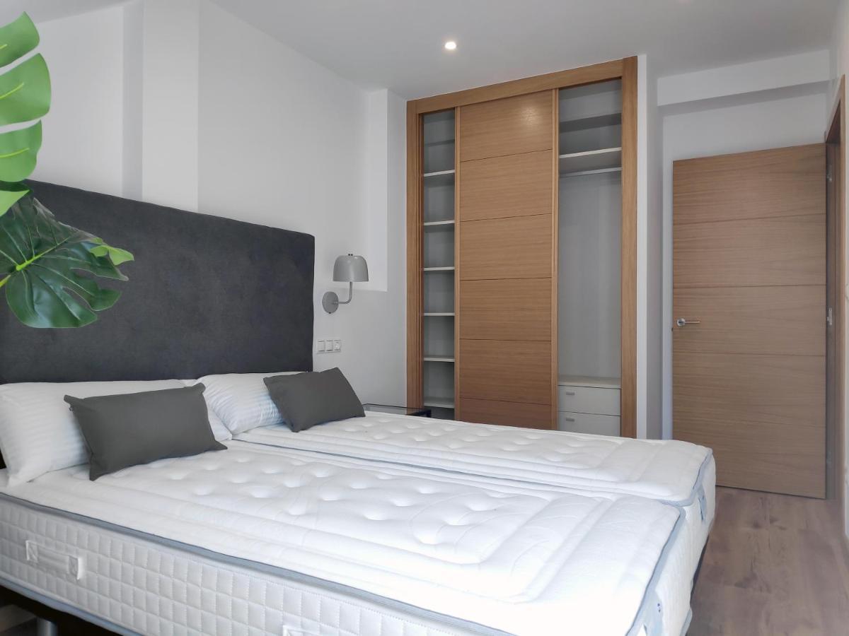 Apartamentos Rey By Como En Casa Сантьяго-де-Компостела Екстер'єр фото